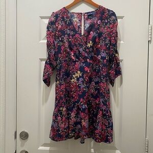 Pink Floral Dress with 3/4 Sleeves and Crossover, M